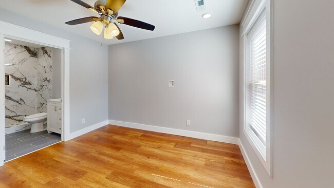 Building Photo - 1704 Highland Ave