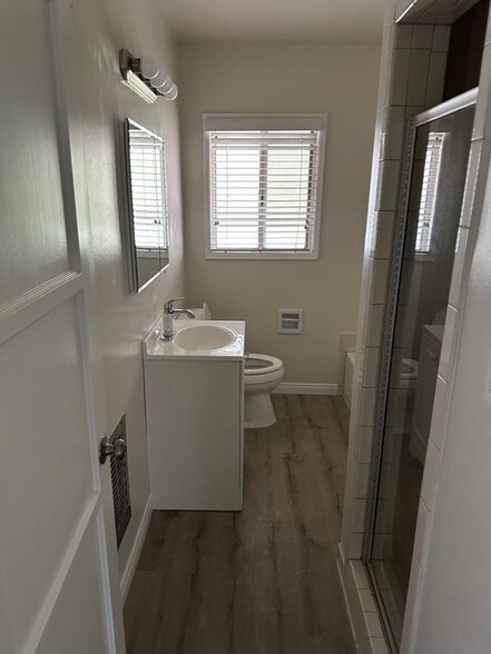 Building Photo - 5133 Levelside Ave