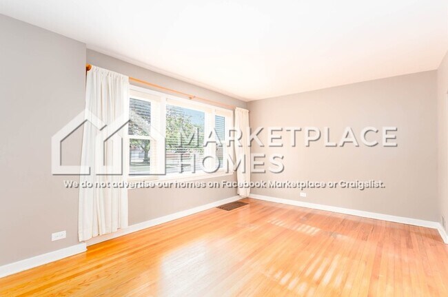 Building Photo - 2604 Elm St