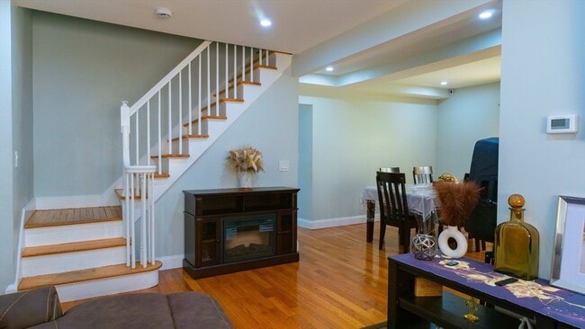 Building Photo - 36 Jackson Ave