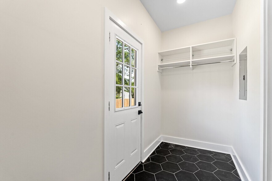 Building Photo - 50 Orr St