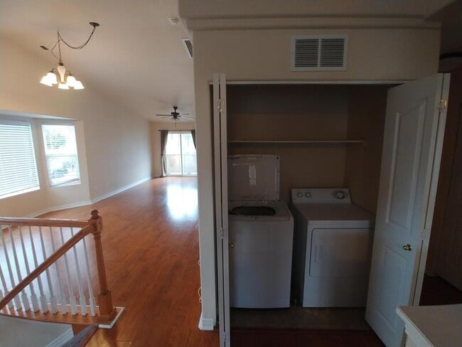 Building Photo - 1415 Madison Ridge Heights