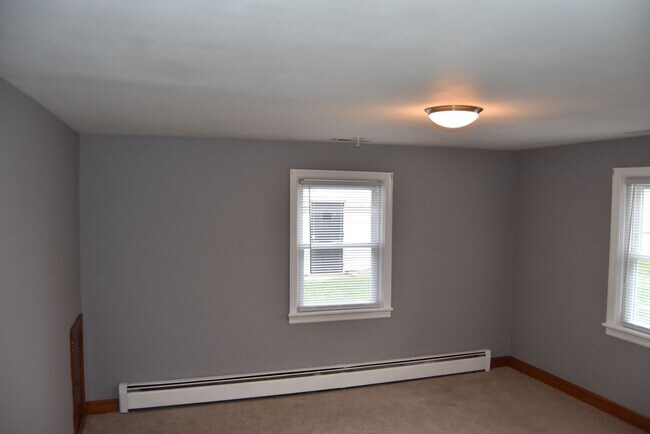 Building Photo - Single Family Home