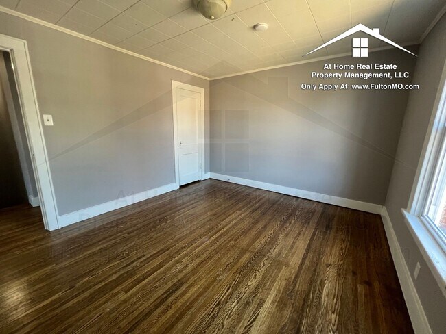 Building Photo - 837 Nichols St