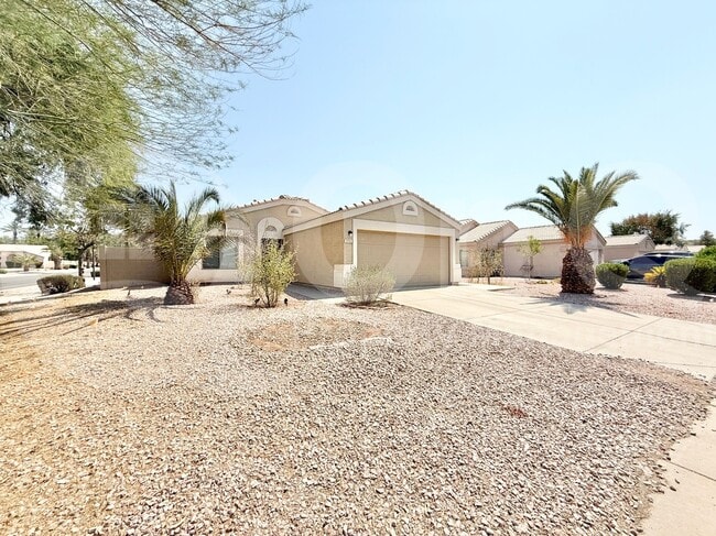 Building Photo - 1793 E Pinto Dr
