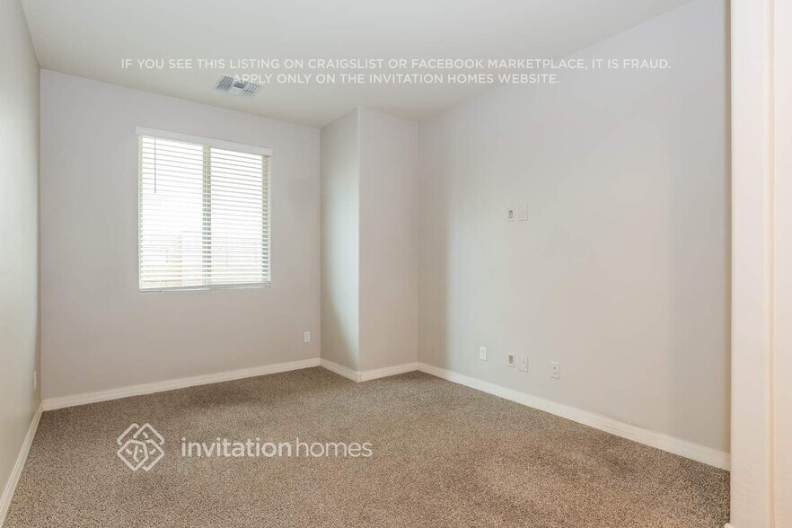 Building Photo - 19638 W Turney Ave