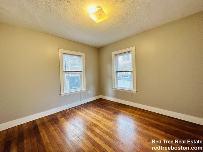 Building Photo - 6 Mortimer Pl