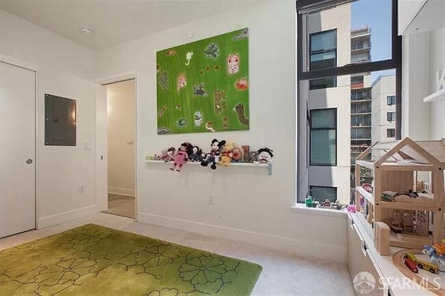 Building Photo - 1080 Sutter St