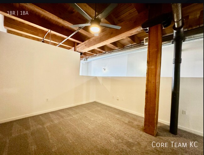 Building Photo - 204 Walnut St