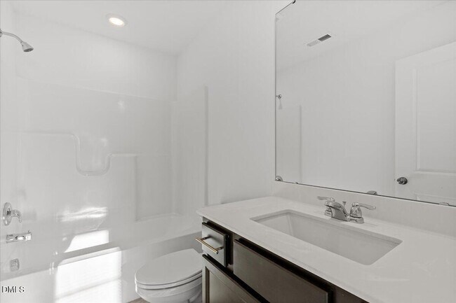 Building Photo - 1504 Crescent Townes Wy