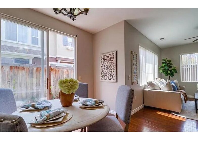 Building Photo - 5444 Mandarin Cove