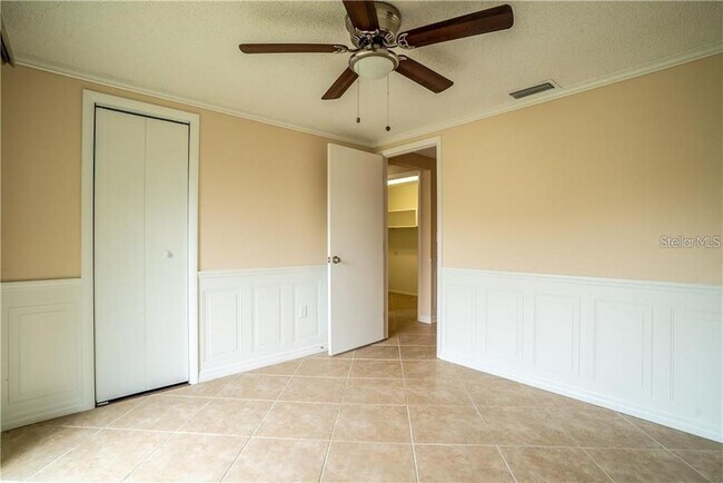 Building Photo - 12217 Buttonwood Row