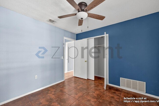 Building Photo - 8314 Clays Point