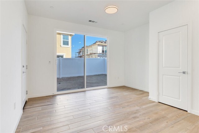 Building Photo - 10865 Pala Bells St