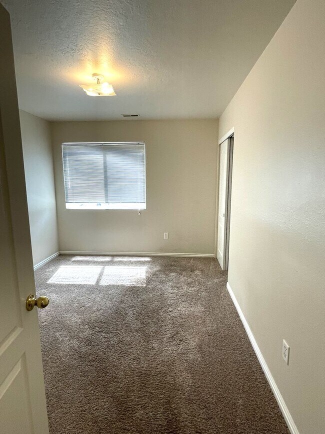 Building Photo - 2053 Lexi's Ln