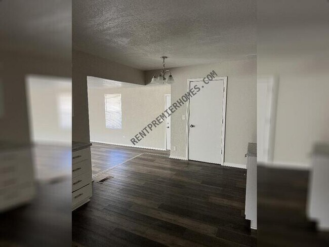 Building Photo - 701 NE 81st St