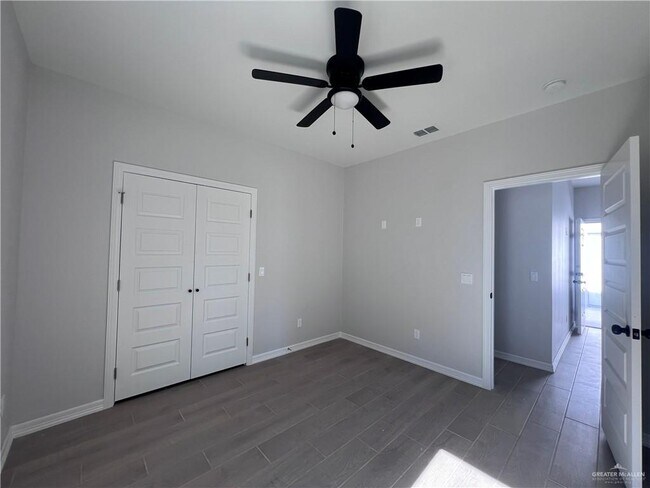 Building Photo - 26 Hilltop S Ave