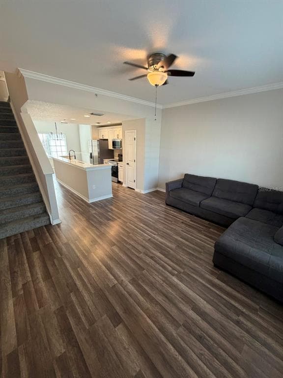 Building Photo - 5220 W Kennedy Blvd