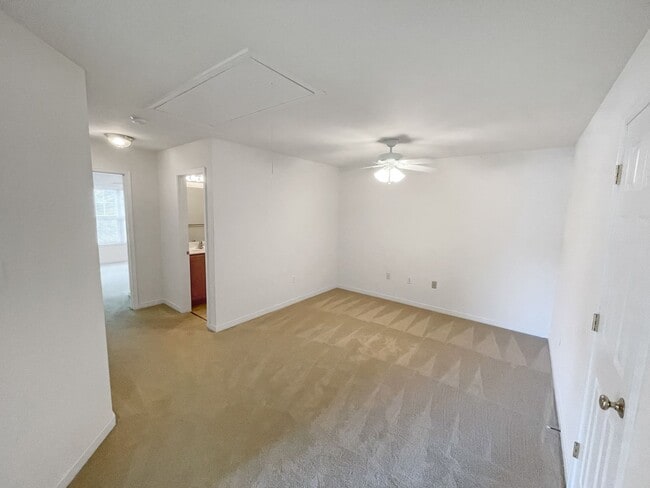 Building Photo - Welcoming 3 Bed, 2.5 Bath Home in Midlothian!