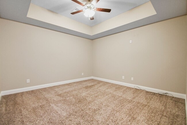 Building Photo - Pet Friendly Four Bedroom with Basement!