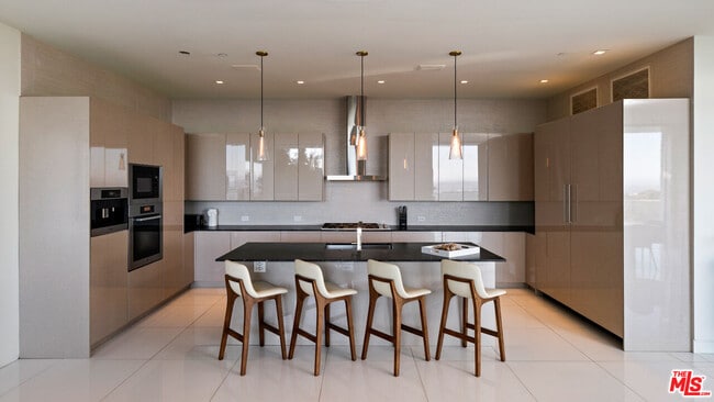 Building Photo - 7080 Mulholland Dr