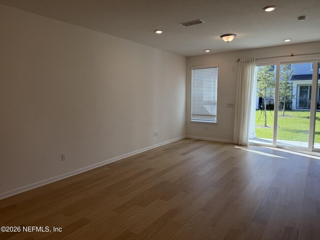Building Photo - 43 Thurnham Ln