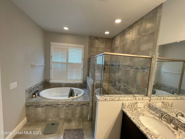 Building Photo - 2981 Casterton Dr