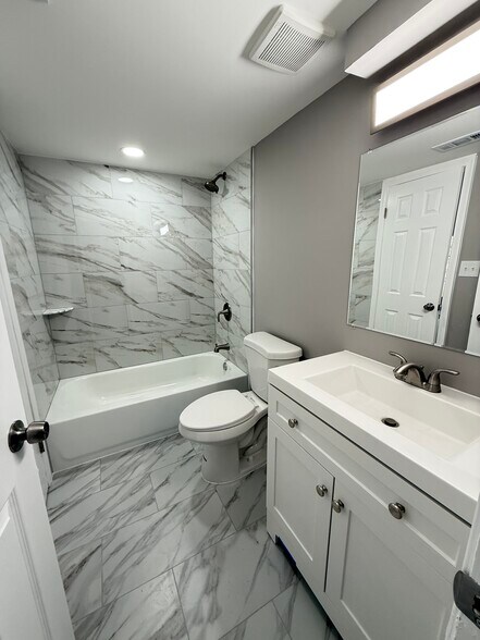 Building Photo - 518 Brighton Pl