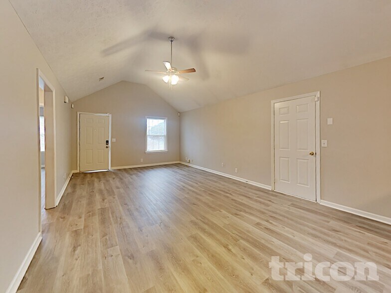 Building Photo - 2829 Elijah Dr