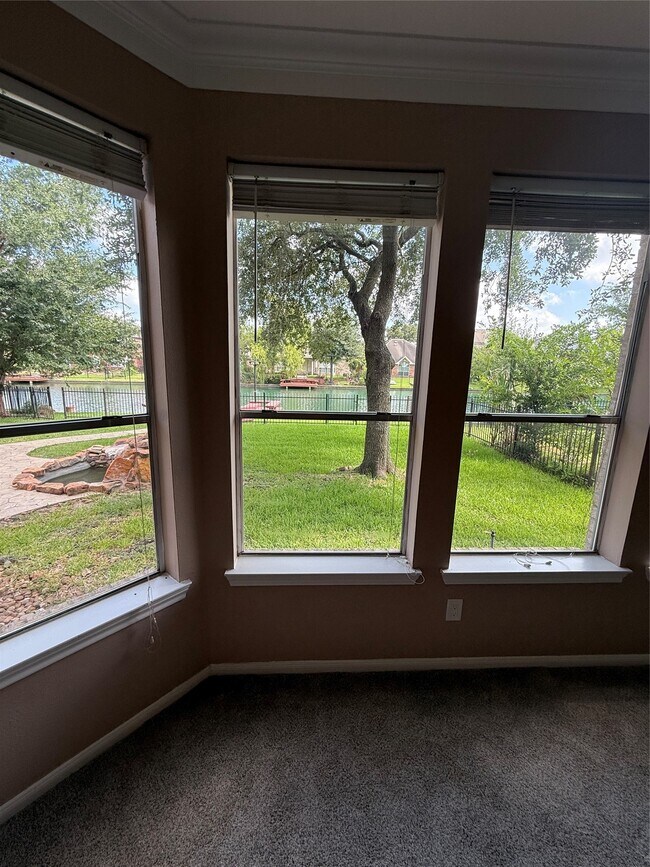 Building Photo - 11902 Miramar Shores Dr