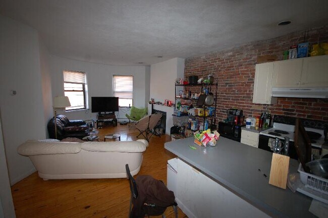 Building Photo - 610 Columbus Ave