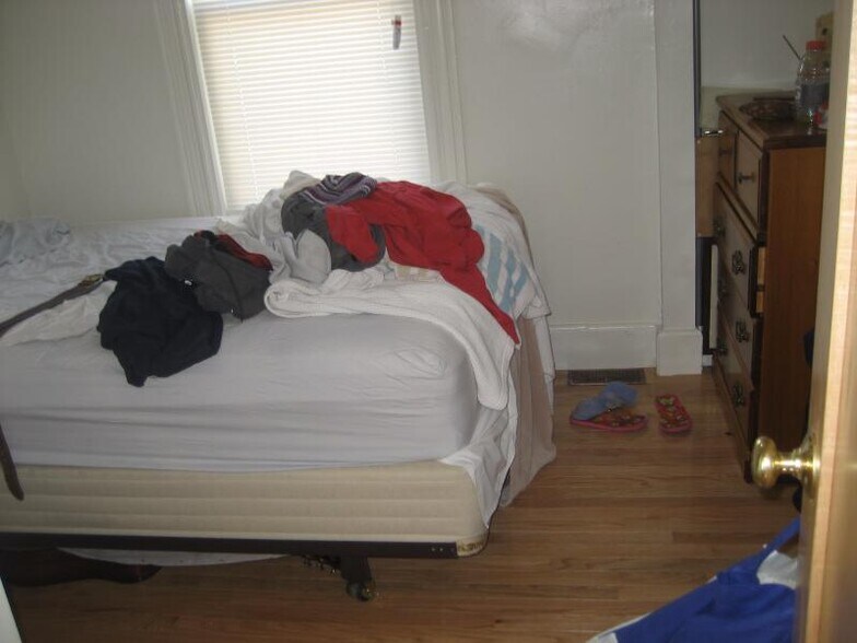 Building Photo - 190 Highland St