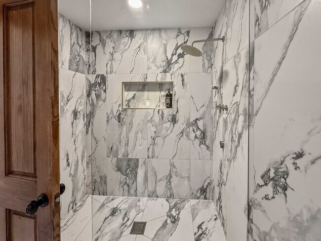 Building Photo - 309-11 South St