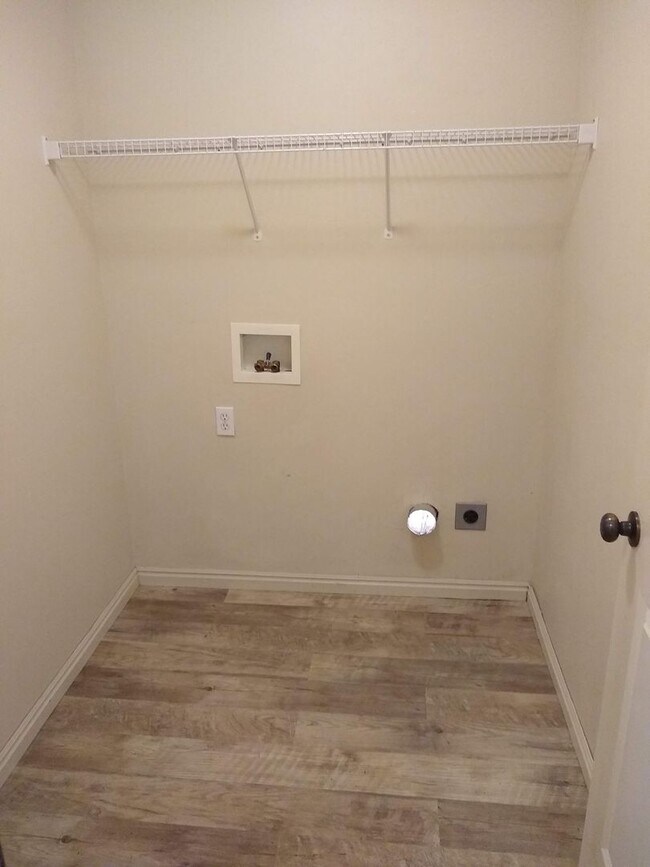 Building Photo - BEAUTIFUL 4 BED 2.5 BATH HOME FOR RENT IN LEHI!!!