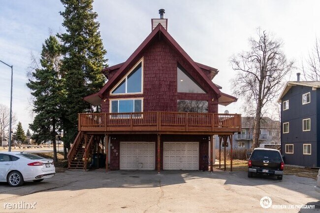 Building Photo - 8807 Washburn St