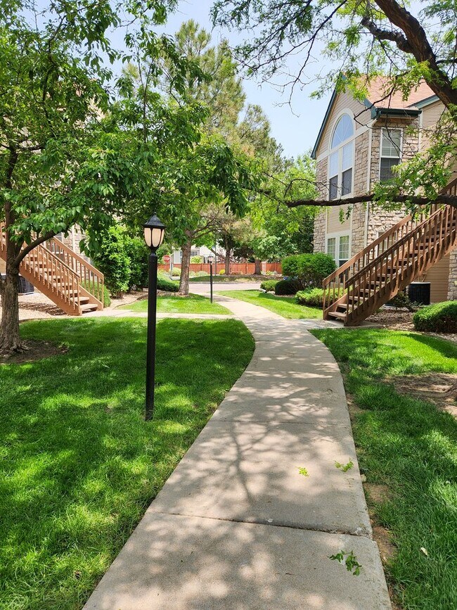 Building Photo - 4005 S Dillon Way