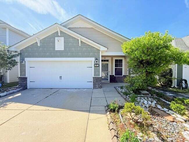 Building Photo - 915 Oglethorpe Dr