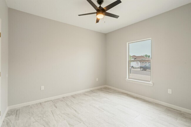 Building Photo - 203 Javier Dr