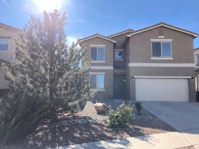 Building Photo - Spacious 4 bedroom Rio Rancho home. Large ...