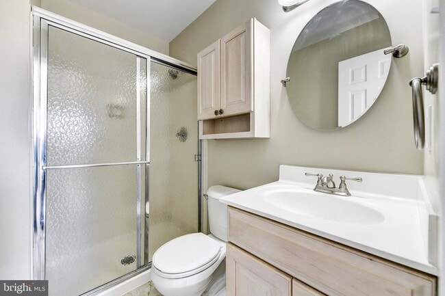 Building Photo - 5668 Ridge View Dr