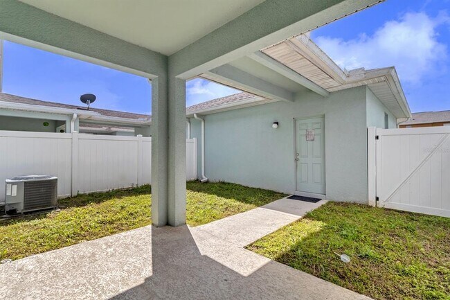 Building Photo - 1578 Softshell St