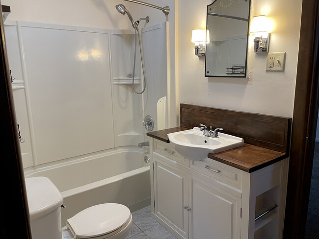 Bathroom vanity sink & full tub - 2428 S Harrison St