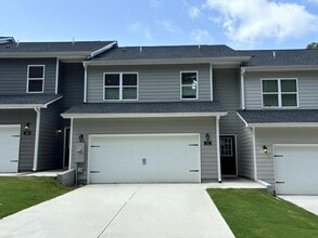 Building Photo - 112 McAllister Rd SE