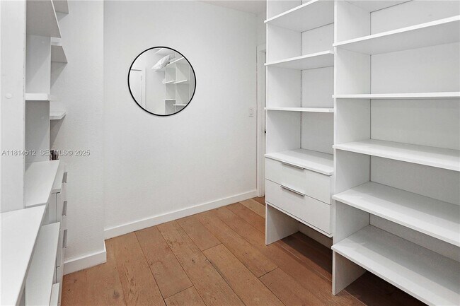 Building Photo - 1109 NE 89th St