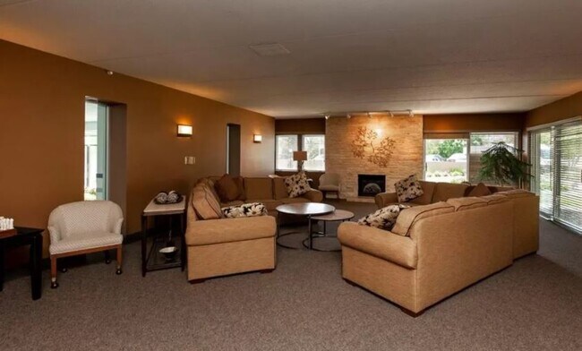 Building - Party Room - 3100 Grand Ave