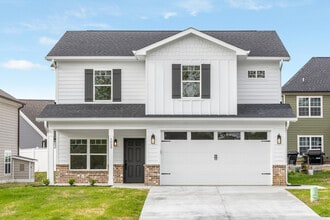 Building Photo - 5029 Solar