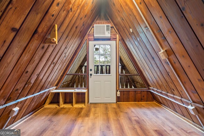 Building Photo - 290 Beaver Lodge Rd