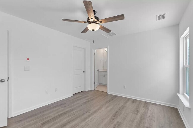 Building Photo - 3667 Meadow Vista Ln