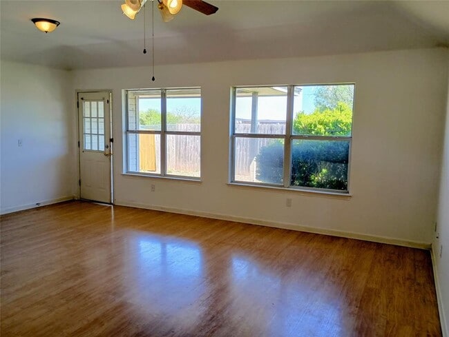 Building Photo - 2047 Cornerstone Dr