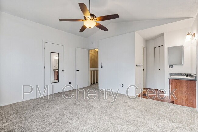 Building Photo - 11634 E Bayaud Dr